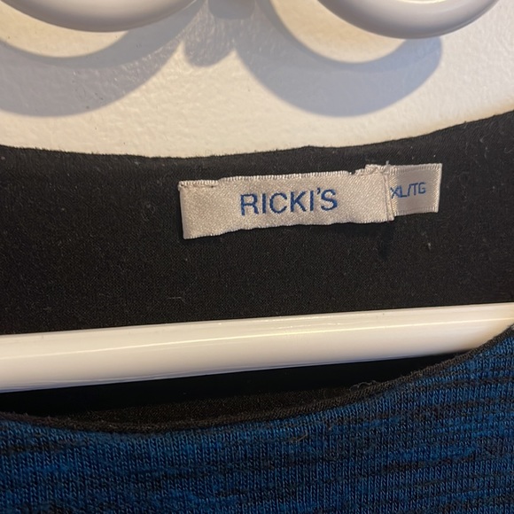 Tunic - Picture 2 of 3